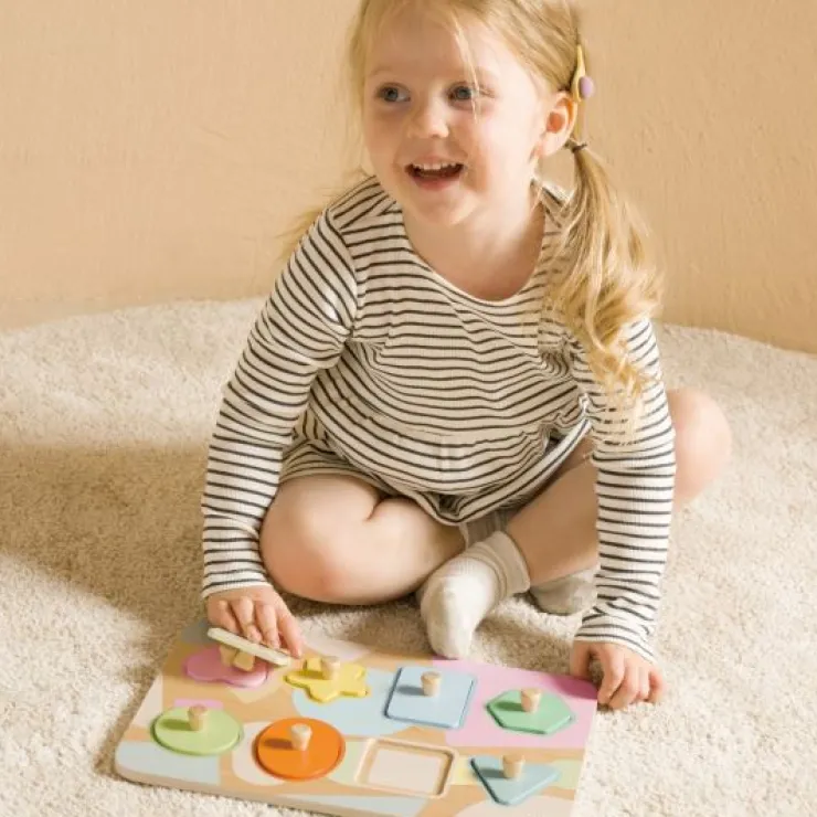 Classic World Wooden Toys | Jigsaw Puzzles>Geometry Puzzle