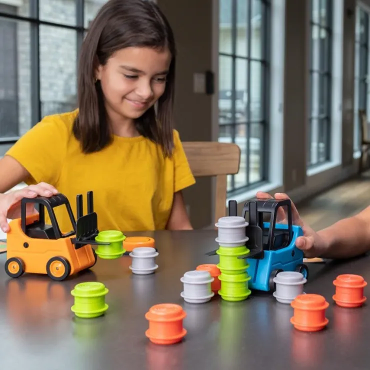 Fat Brain Toys Family Games | 6 Years+>* Forklift Frenzy