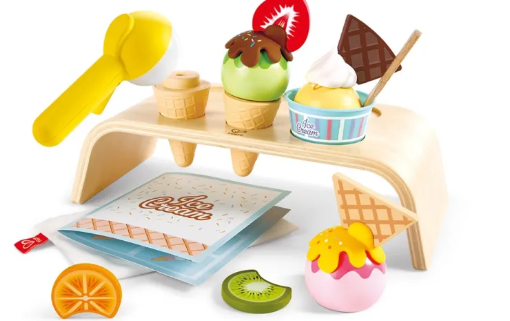 HAPE Pretend Play | Kitchen & Food>Creamy Dreamy Ice Cream Corner
