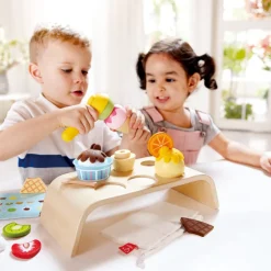 HAPE Pretend Play | Kitchen & Food>Creamy Dreamy Ice Cream Corner