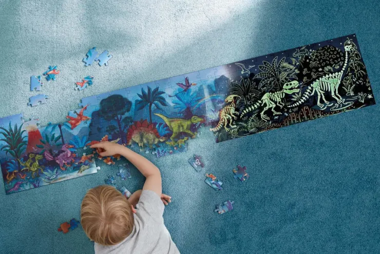 HAPE Jigsaw Puzzles | 6 Years+>Dinosaur Glow In the Dark Puzzle 200pc