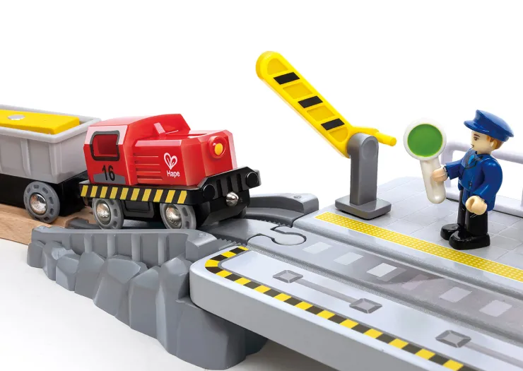 Hape Wooden Toys | Trains & Train Sets>Sea & Rail Cargo Transportation Set