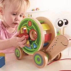 Hape Wooden Toys | Push & Pull Toys>Walk-A-Long Snail