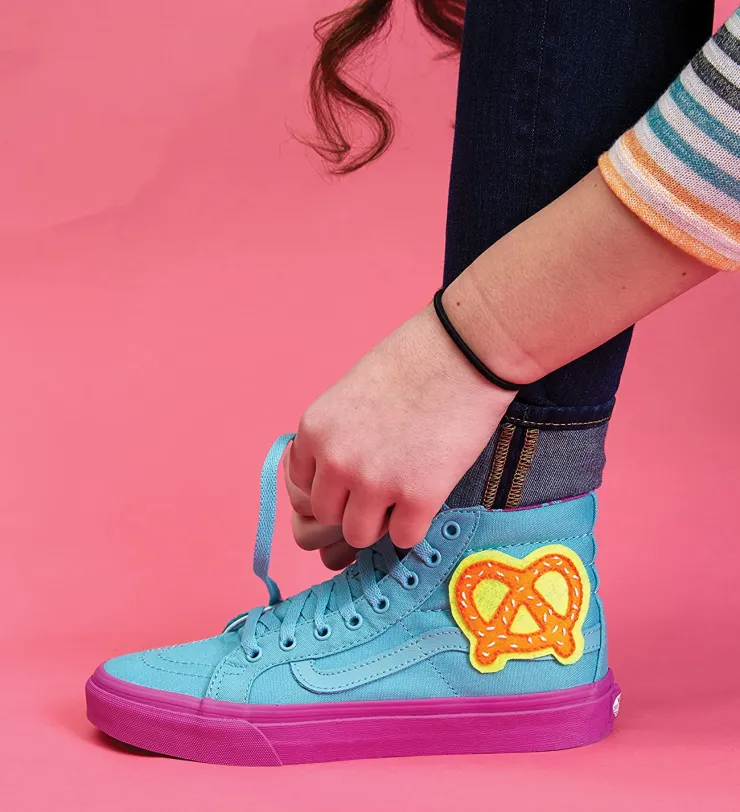 KLUTZ Make & Create | 8 Years+>* Make Your Own Stick on Patches