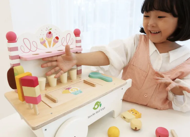 Tender Leaf Pretend Play | Kitchen & Food>Push Along Ice Cream Cart